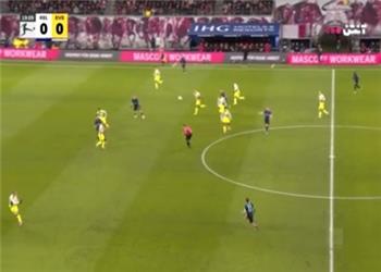 گل اول لایپزیش به دورتموند توسط بوامگارتنر